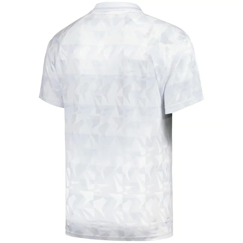 1799120_8DEA32C3-55EC-983E-84D6-F0FB06CF0B7C