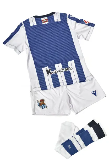 1801762_CC83D78B-3D4A-9312-6129-5DF9CD6C7856