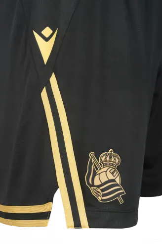 1801772_6CF81207-B5CD-6D8C-D233-ABBDC9EE16F5