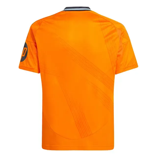 1801919_E6C122EB-6C52-31D4-B6C8-6C364B9234FC