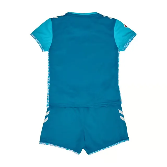 1802011_BCFD9178-3627-987B-5E2B-E4F574F91ABE