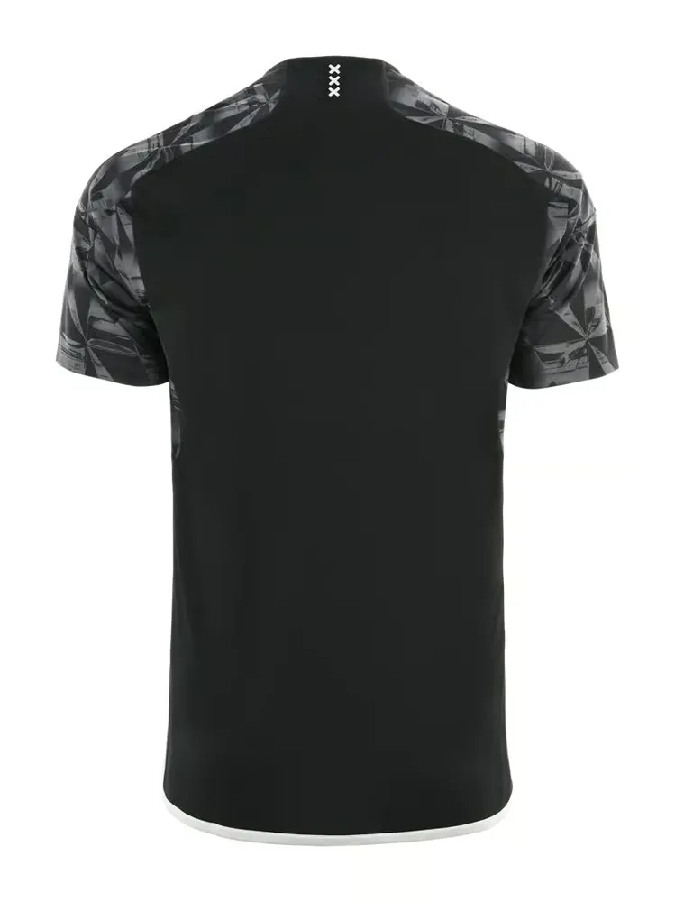 1803642_DE325043-6D9D-0D85-E33A-69DDAF851A8D