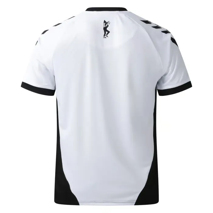 1805015_A951F41B-B6D6-B1C0-4249-C4CF0AEEFCFF