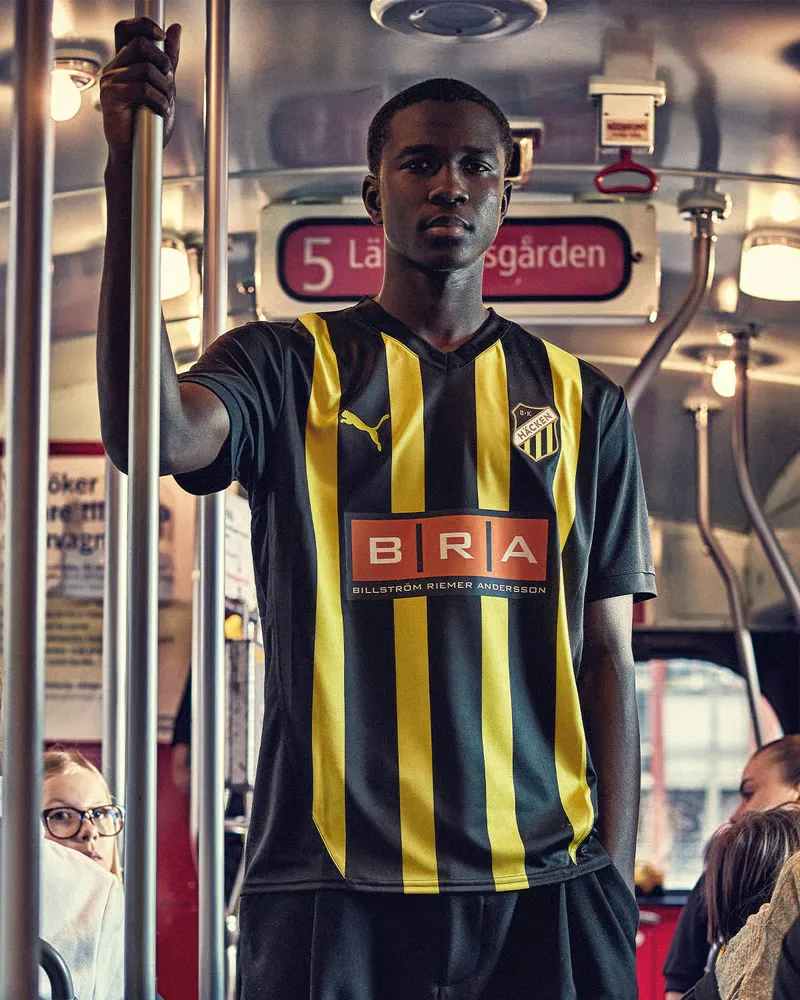 Camiseta local para niños BK Häcken 2025