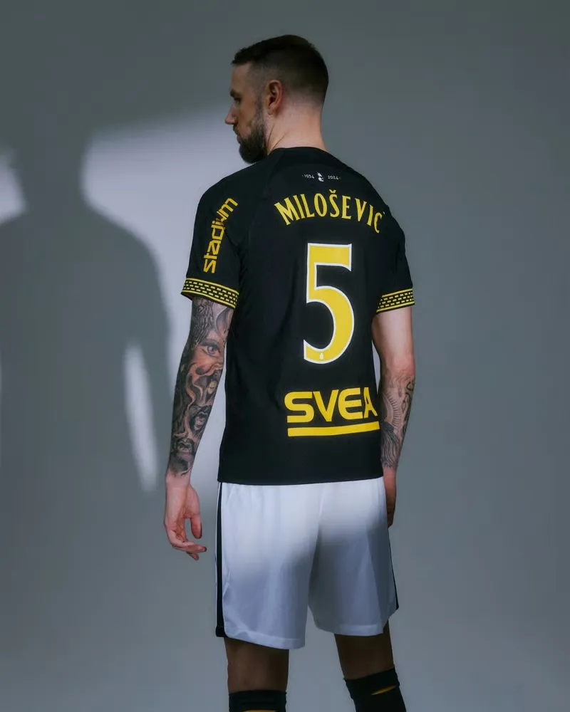 1807749_A0DDC515-5FD3-8041-C7A3-3E03346FA53C