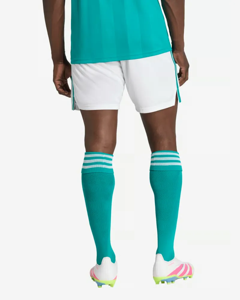 2651540_F7D59813-64F6-4CDD-F20B-67459399B969