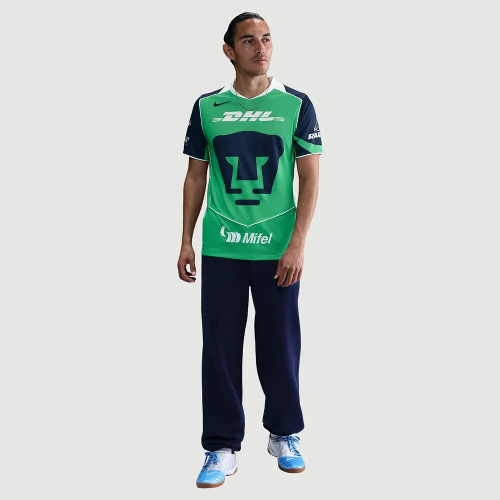 2652642_8DB969E0-7654-B398-BD4C-ACC2FFE2BF6D