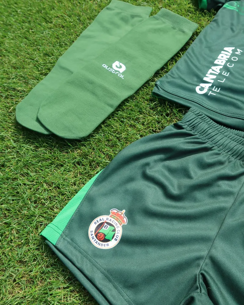 2653126_3F819A0C-D4C5-FF49-1C25-5B3B6DBF5EAF